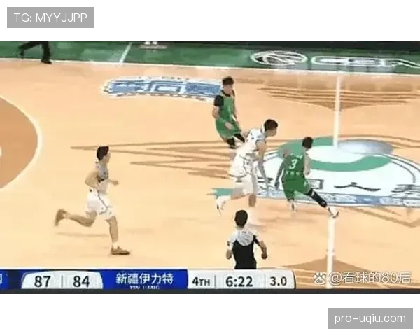 详细解析篮球二次起跳规则是否违例及其具体判罚标准
